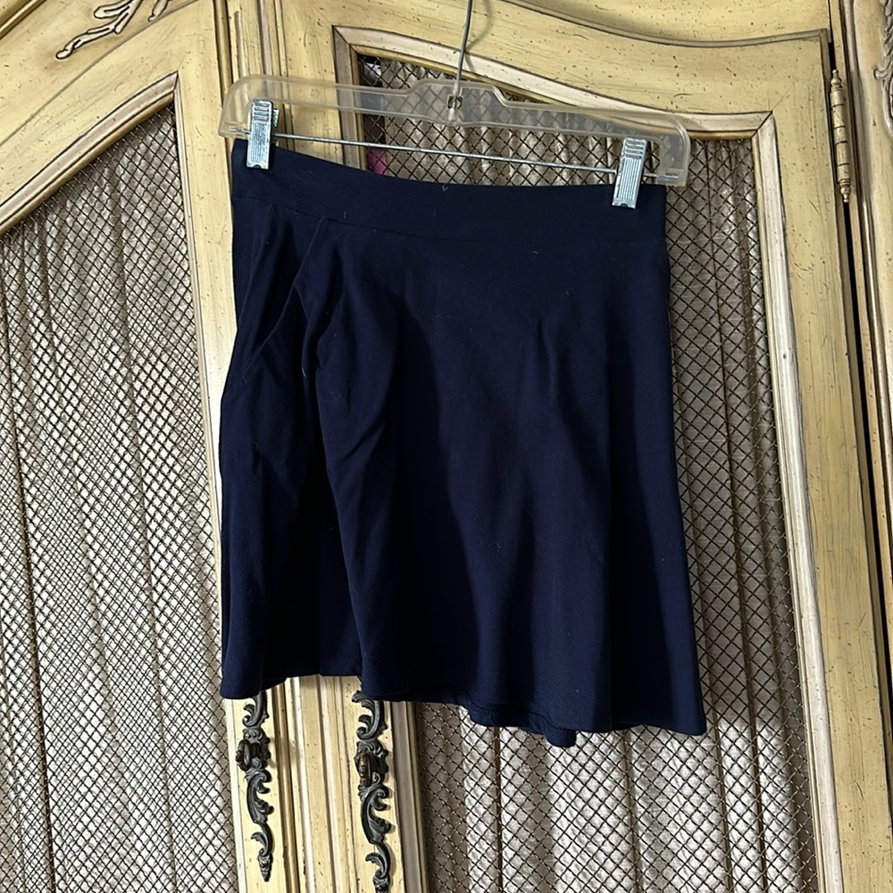 Blue skater skirt never worn forever 21 size small with pockets